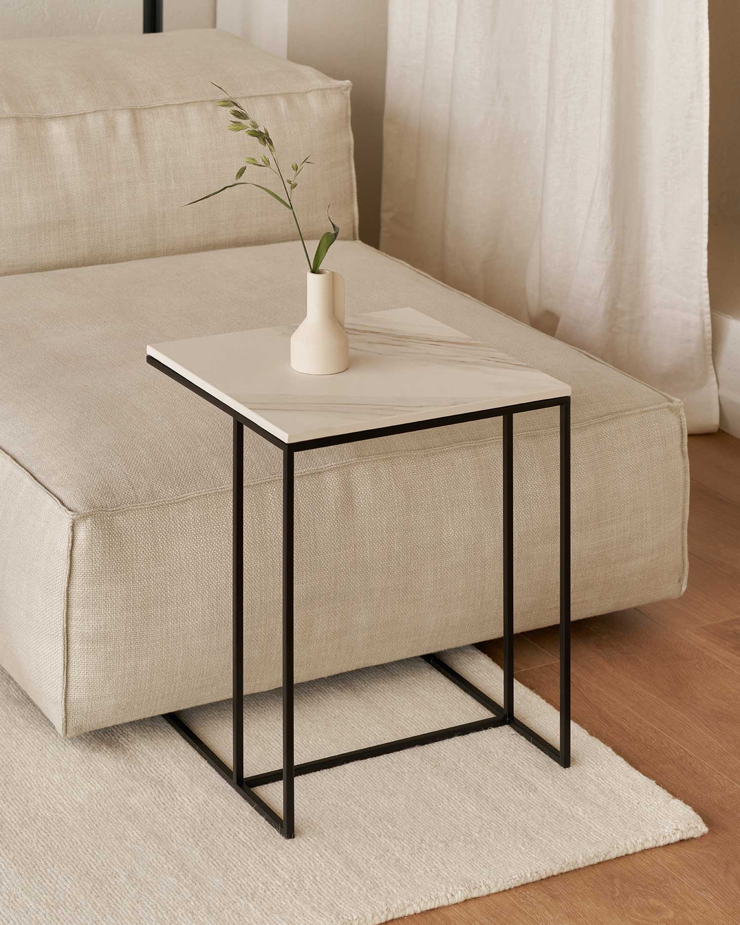 Mesa auxiliar Mini Petra calacatta oro  40 x 40 cm