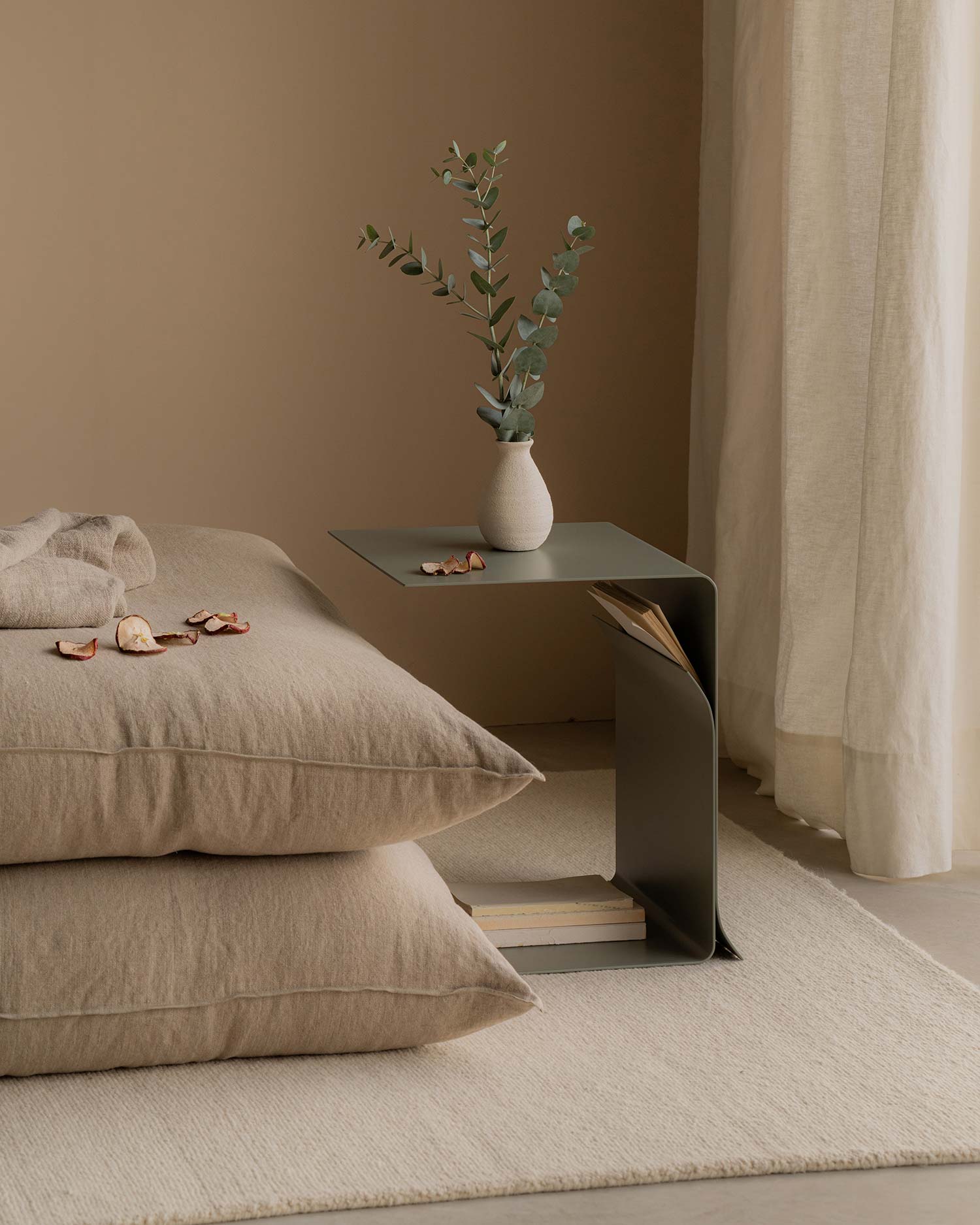 Mesa auxiliar Coma verde 43 x 35 x 39 cm